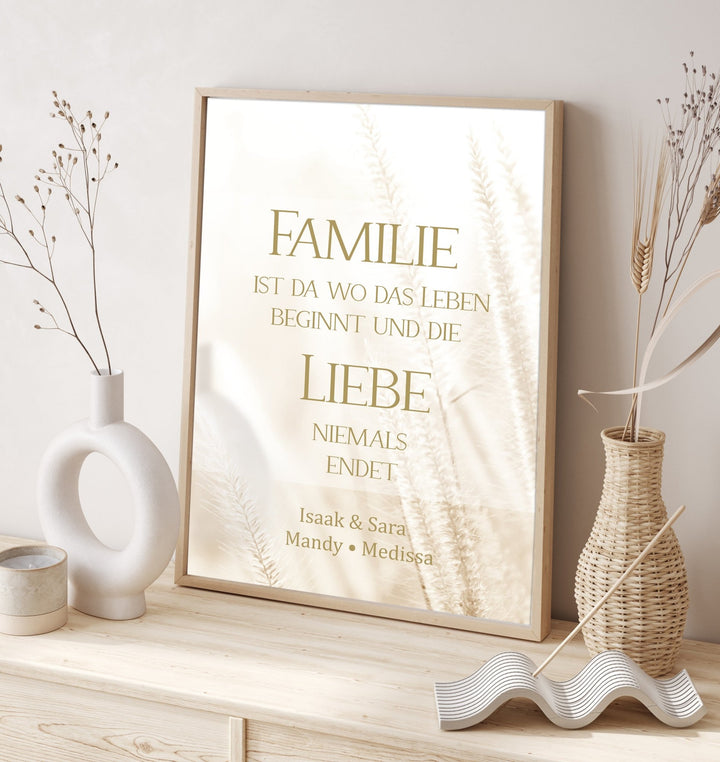 Familie ist da, wo das Leben beginnt - Pampasgras - Personalisierbar - Beautiful Wall